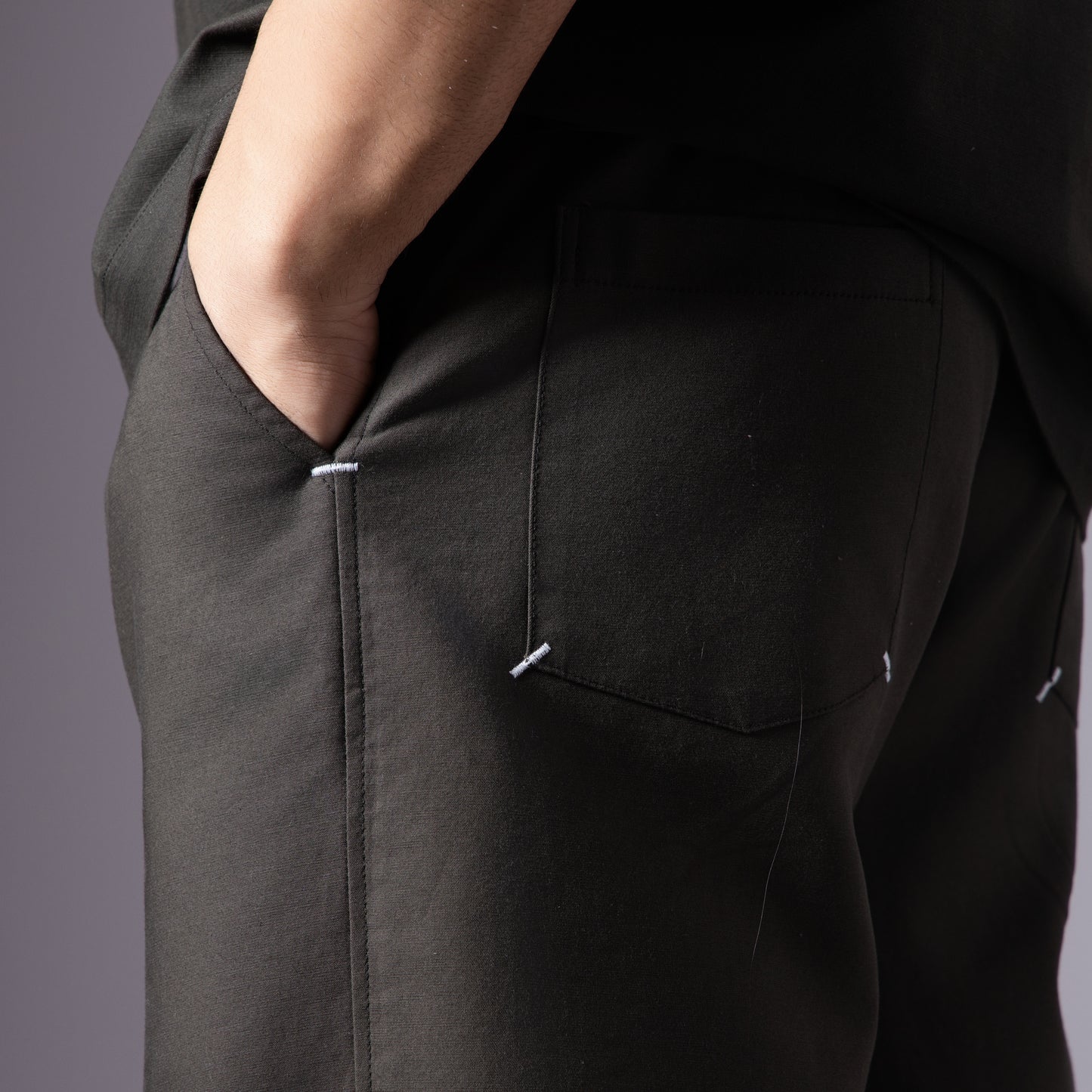 OLIVE GREEN REVERSE PLEATED COTTON PANTS