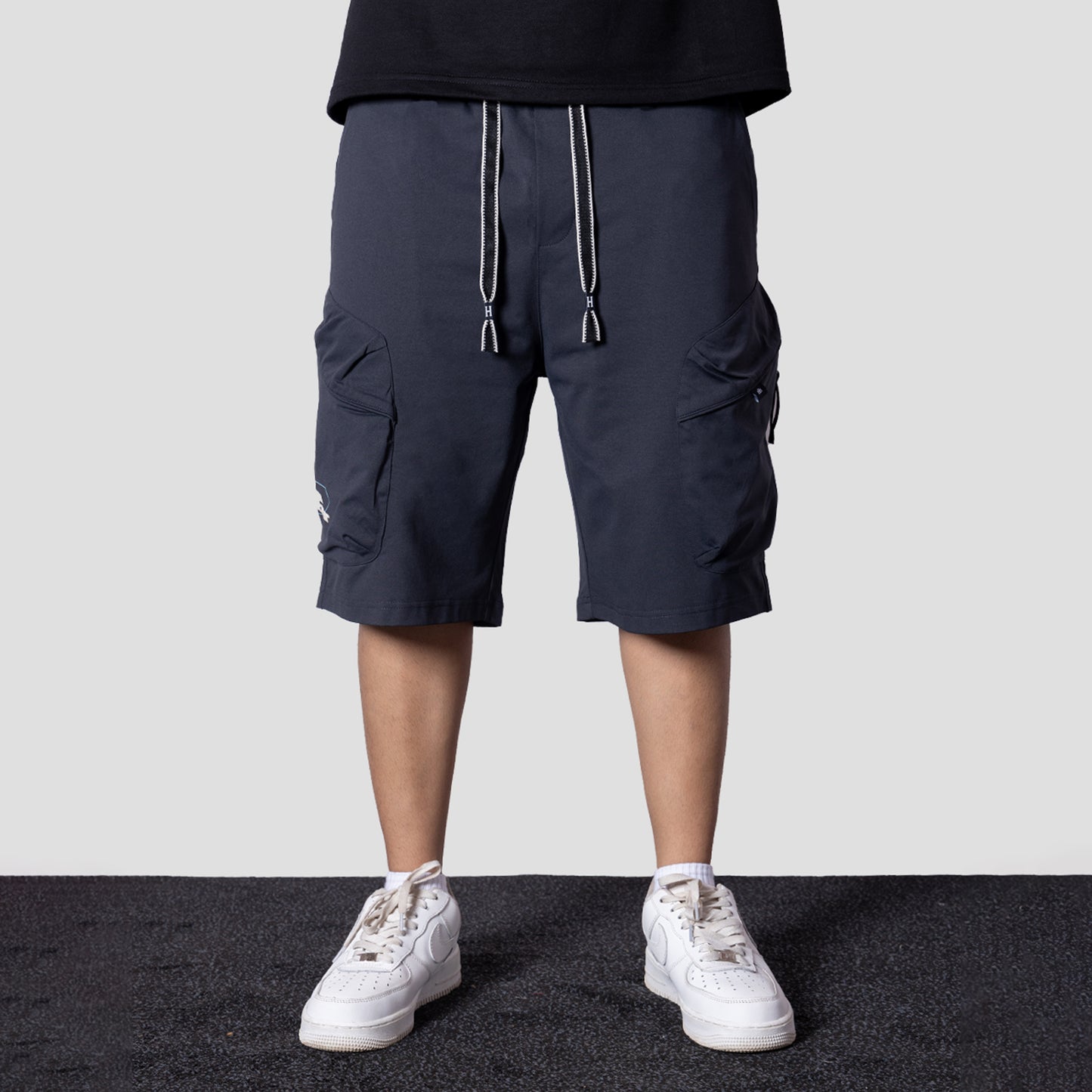 CHARCOAL UTILITY CARGO OVERSIZED SHORTS