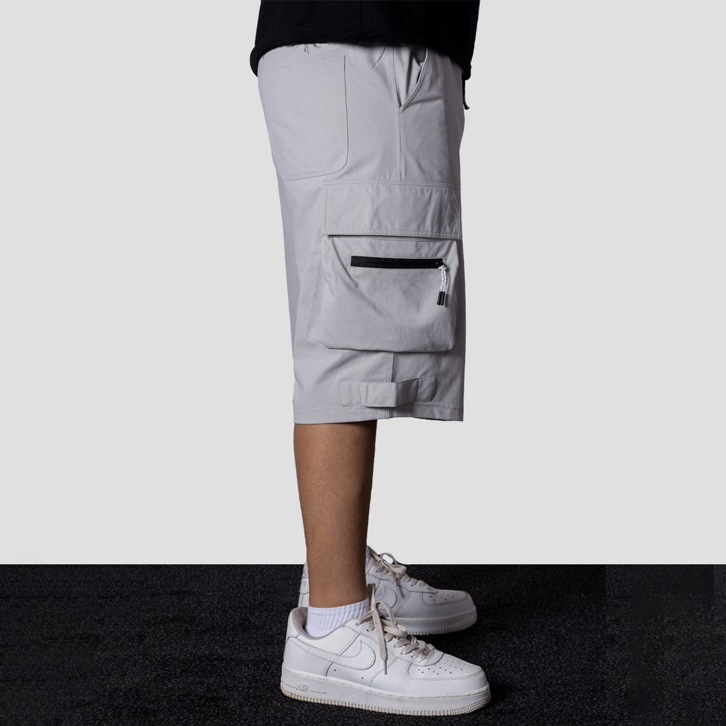 LIGHT GREY MILITARY CARGO OVERSIZED SHORTS