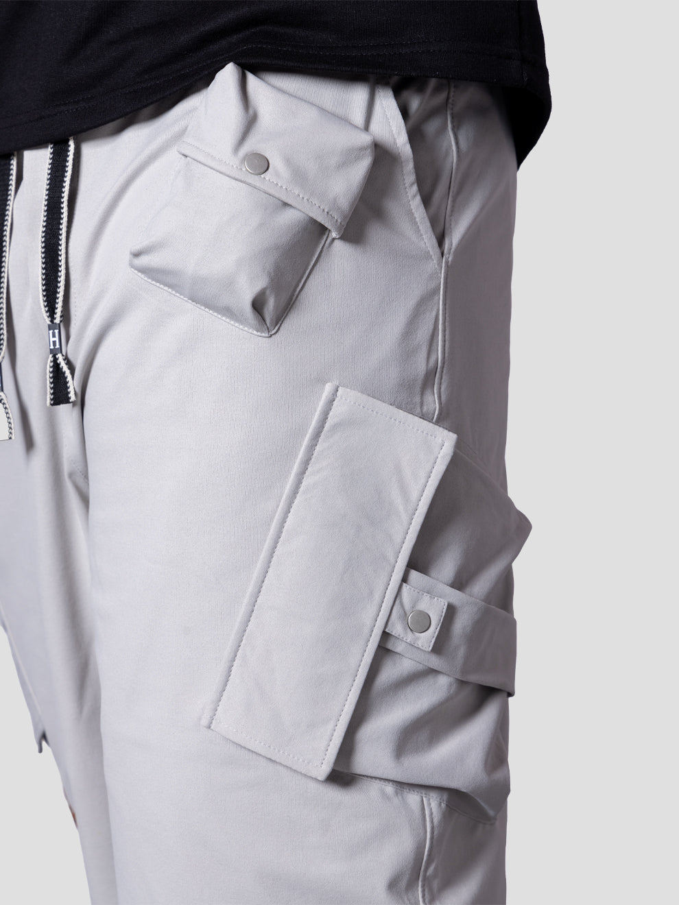 LIGHT GREY MULTI POCKET OVERSIZED SHORTS