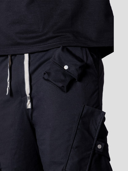 BLACK MULTI POCKET OVERSIZED SHORTS