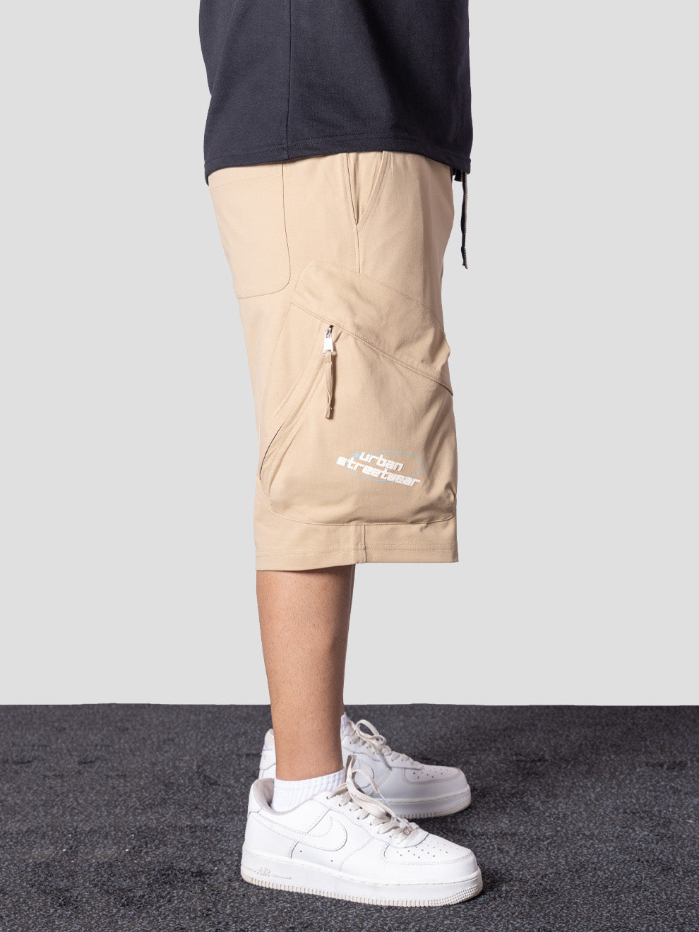 KHAKI UTILITY CARGO OVERSIZED SHORTS