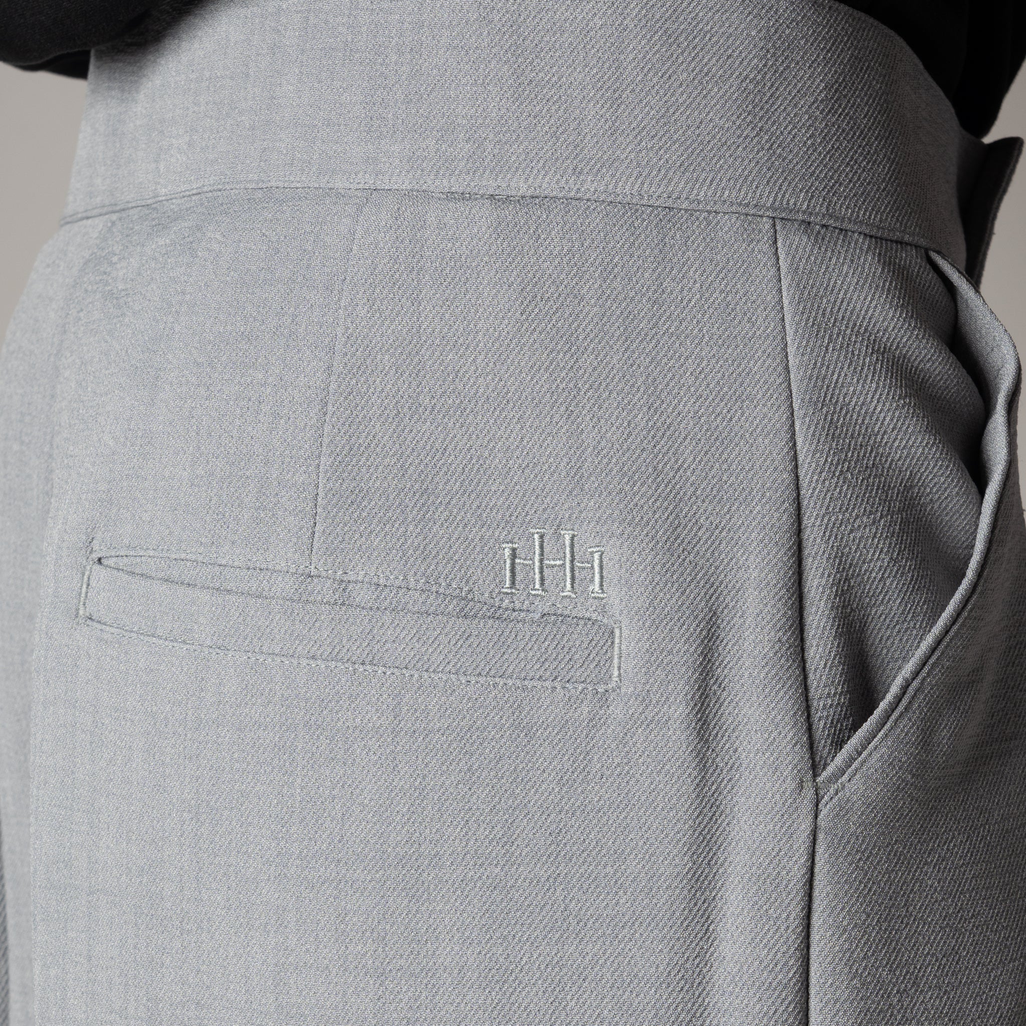 MOON GREY SINGLE BUTTON TROUSER