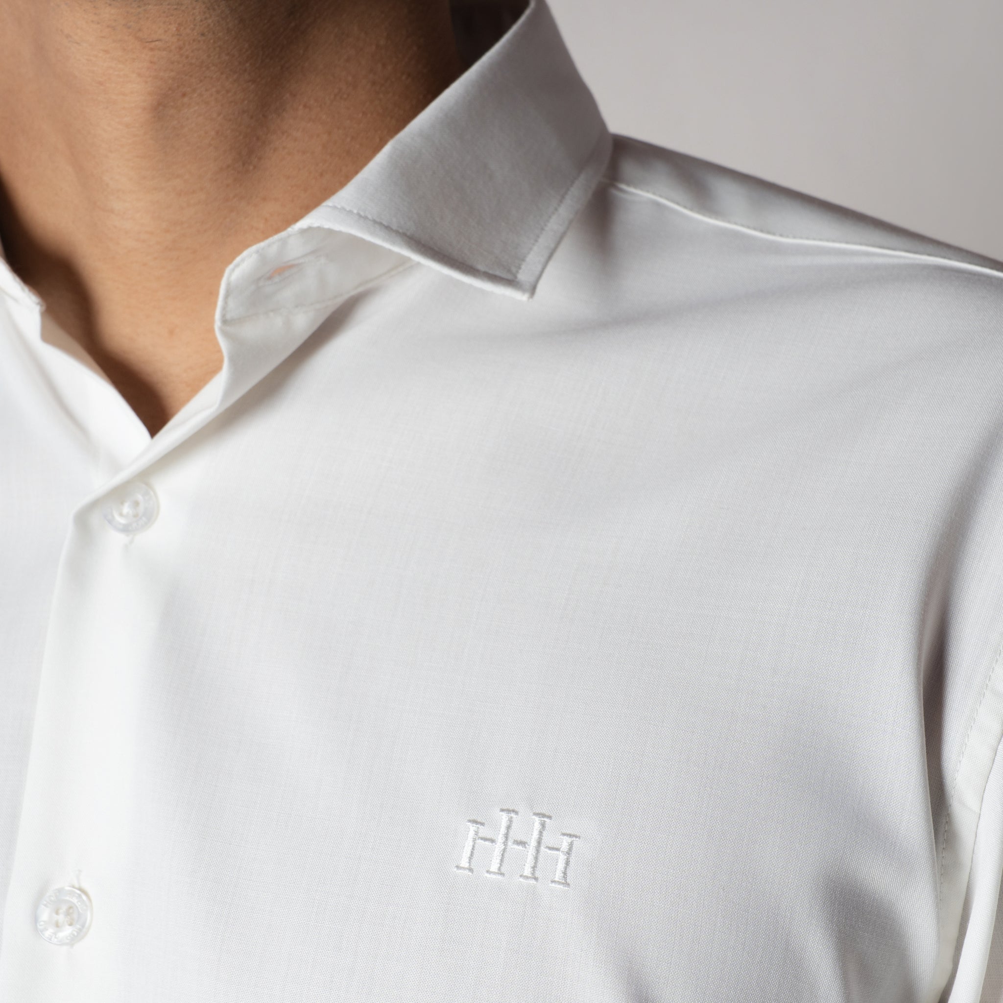 WHITE CHIC SHIRT