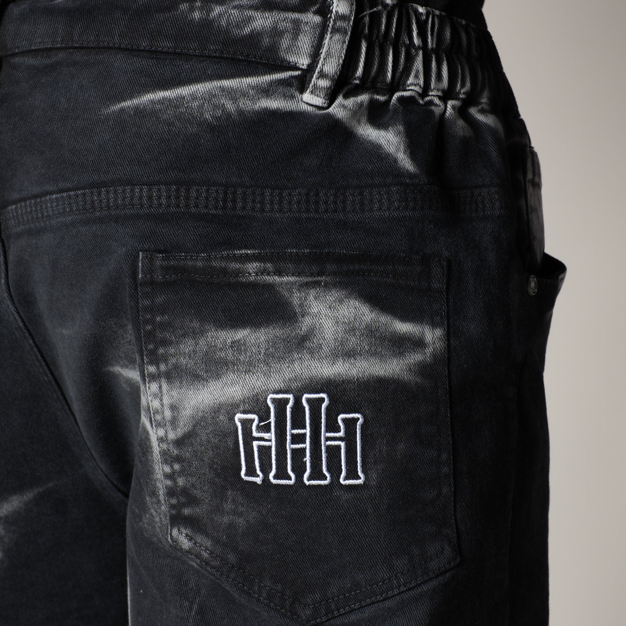BLACK VOID WASH DENIM