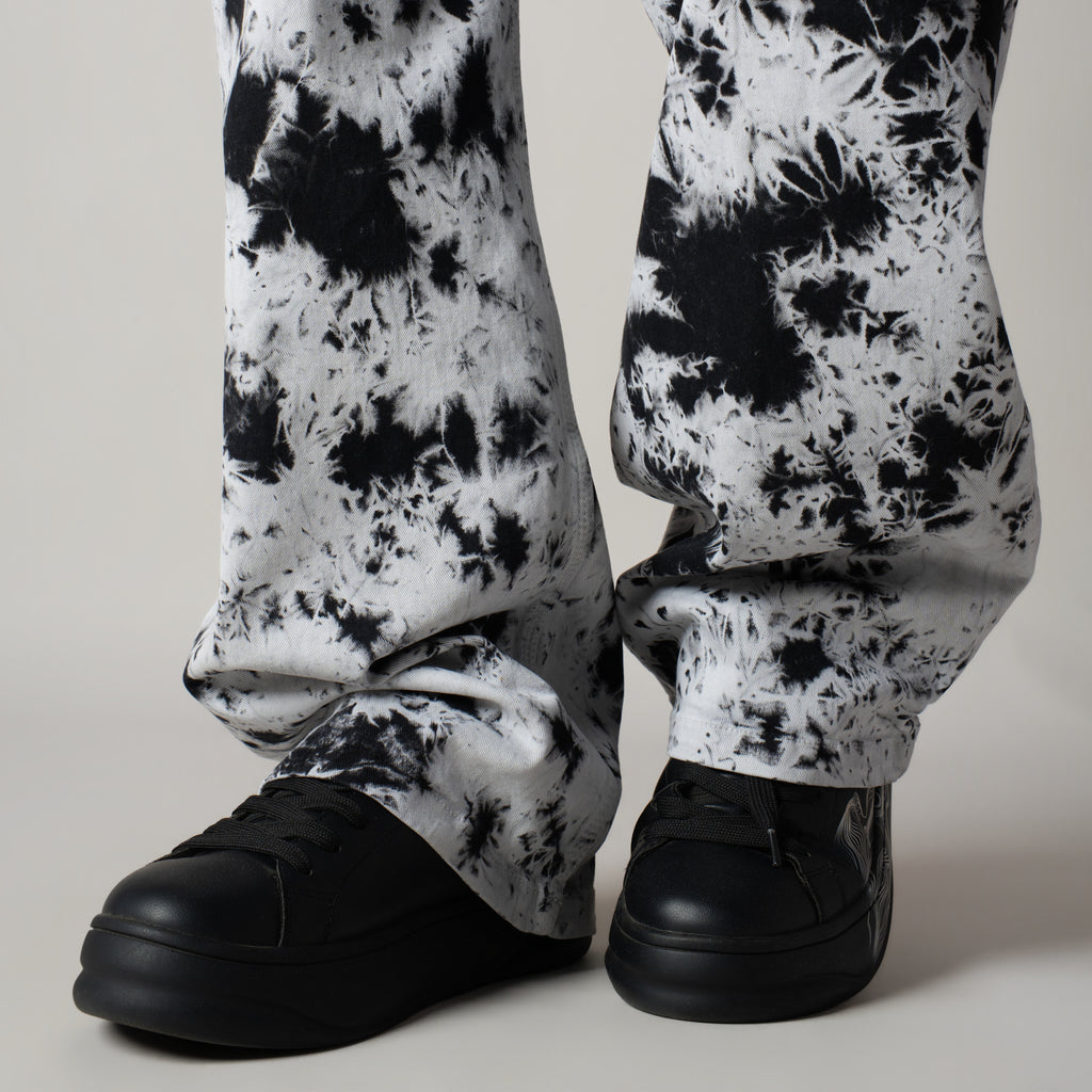 WHITE BLIZZARD WASH DENIM