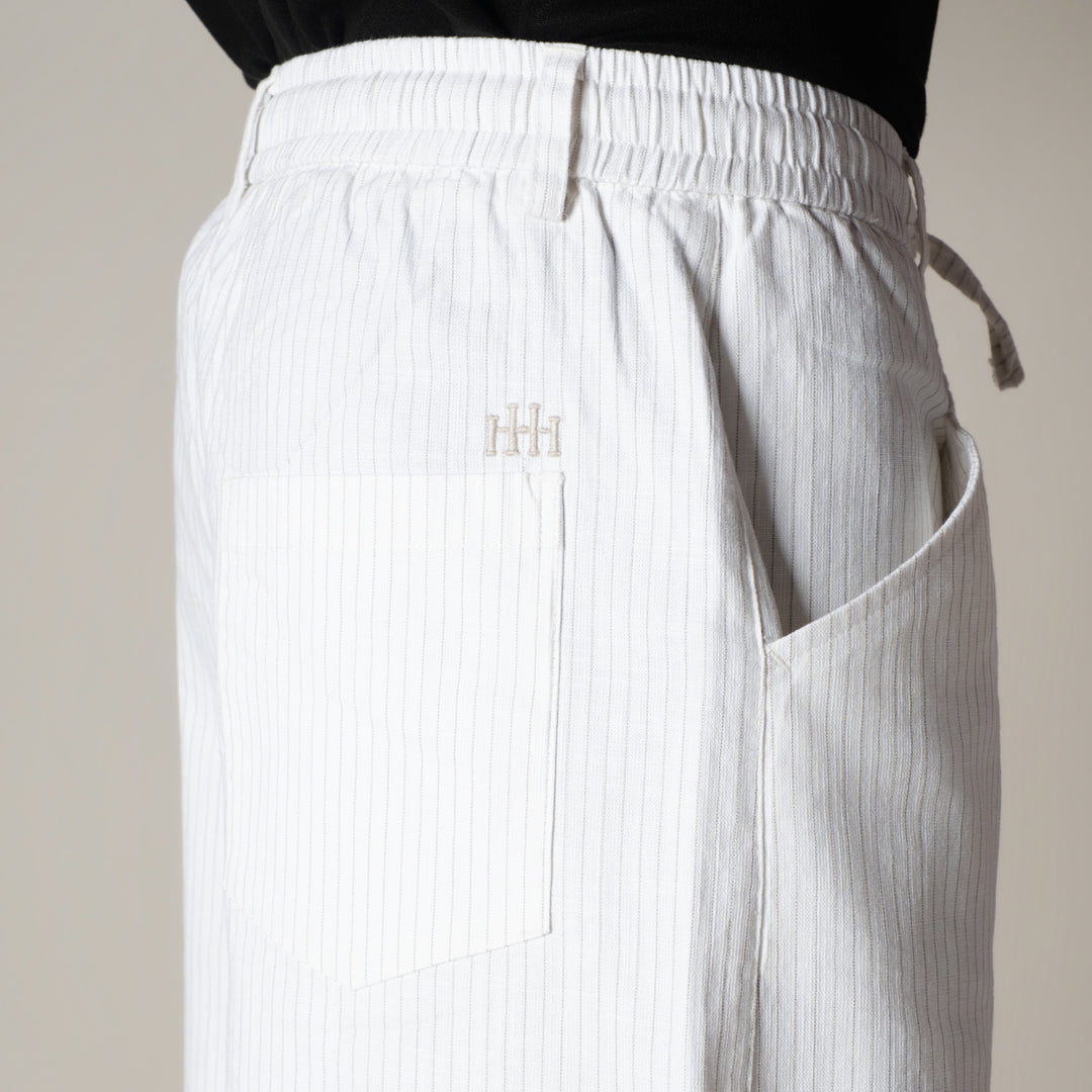 WHITE VERTICAL STRIPED PANT