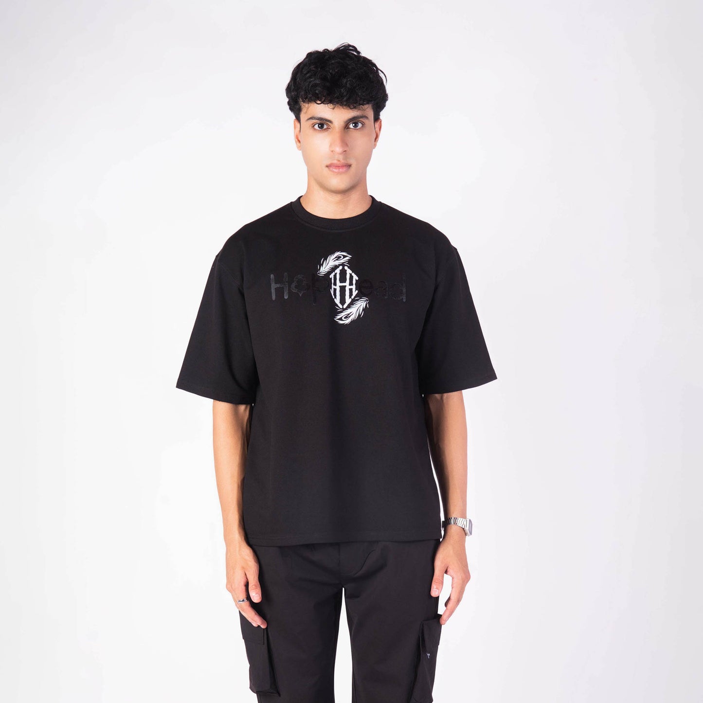 LEUCISTIC PEACOCK OVERSIZED GRAPHIC T-SHIRT