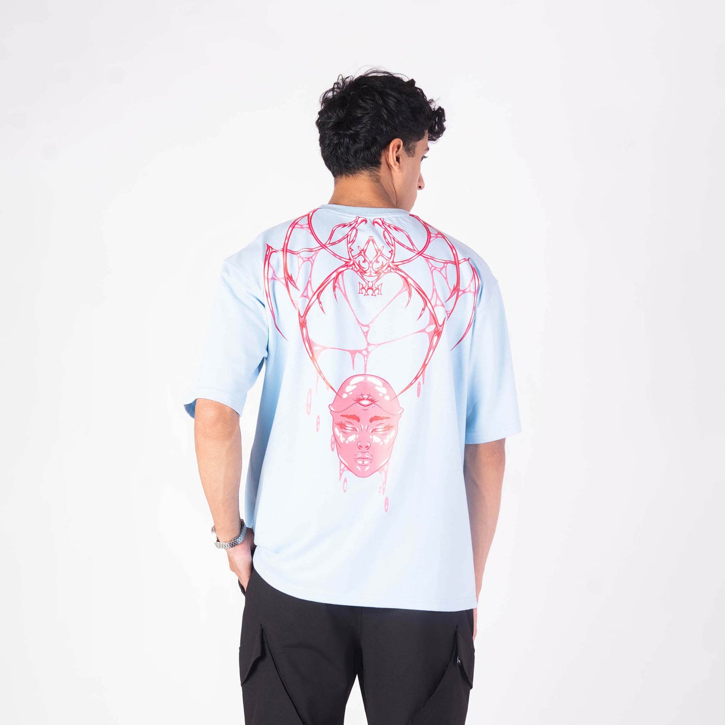 ALIEN WEB OVERSIZED GRAPHIC T-SHIRT