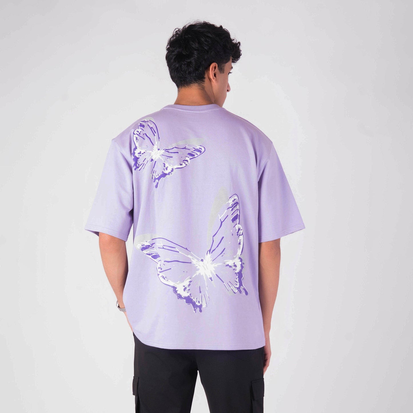 BUTTERFLY OVERSIZED GRAPHIC T-SHIRT