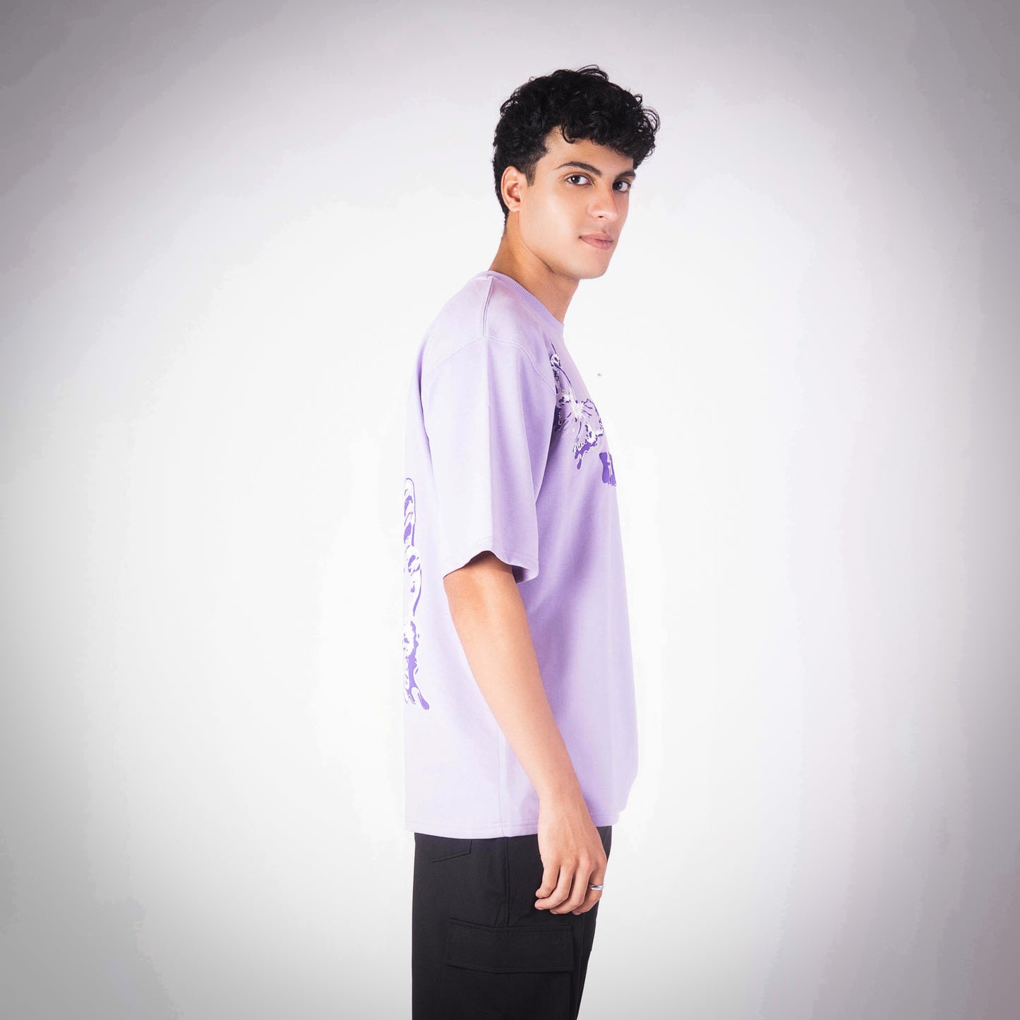 BUTTERFLY OVERSIZED GRAPHIC T-SHIRT