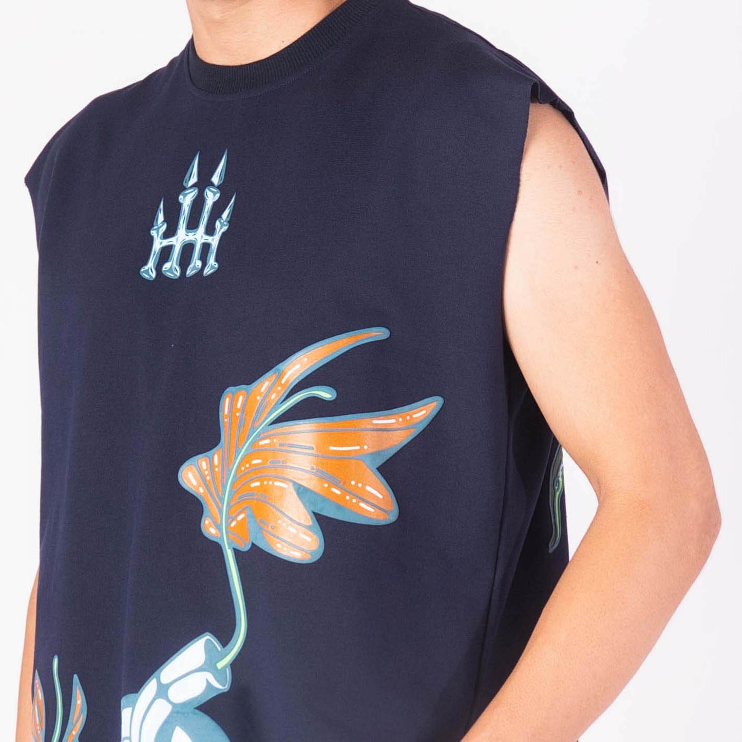 MERMAID OVERSIZED GRAPHIC SLEEVELESS VEST