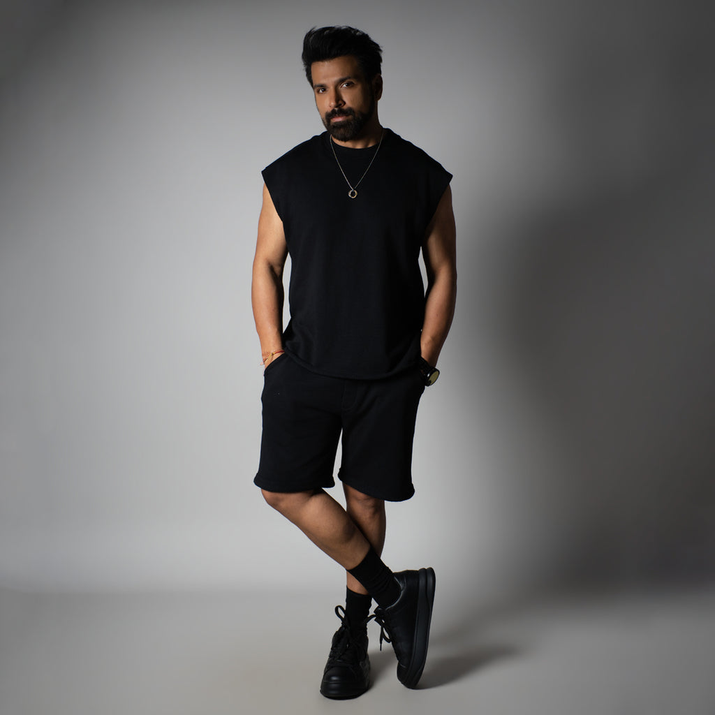 BLACK SLEEVELESS RAW EDGE TSHIRT
