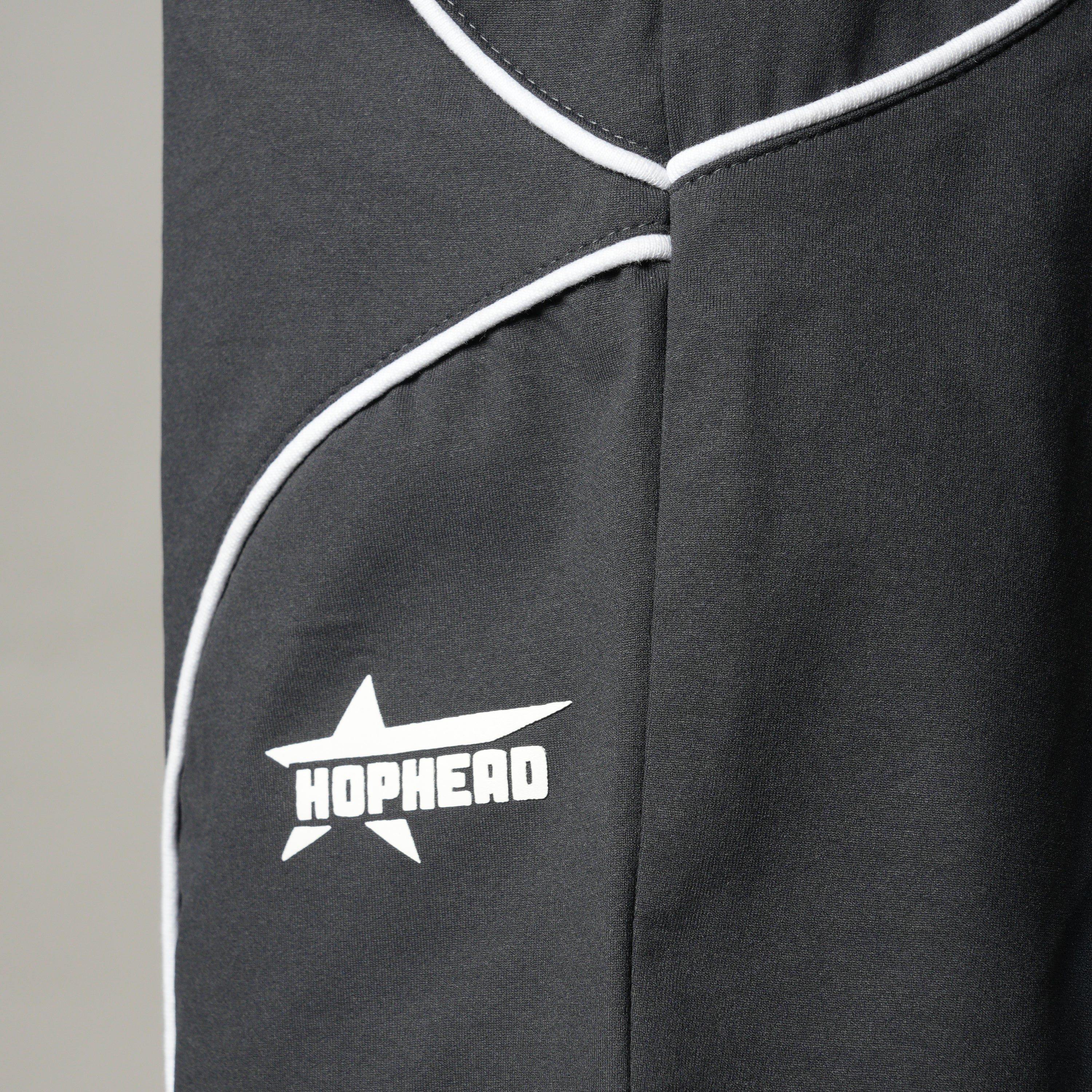 CHARCOAL VELOCITY CURVE SHORTS