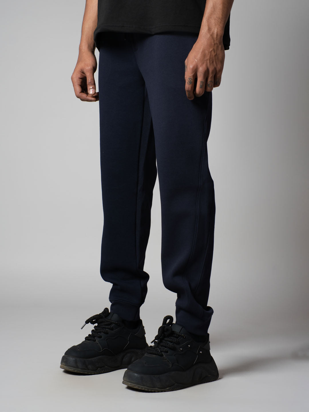 NAVY PATCH SWEATPANTS