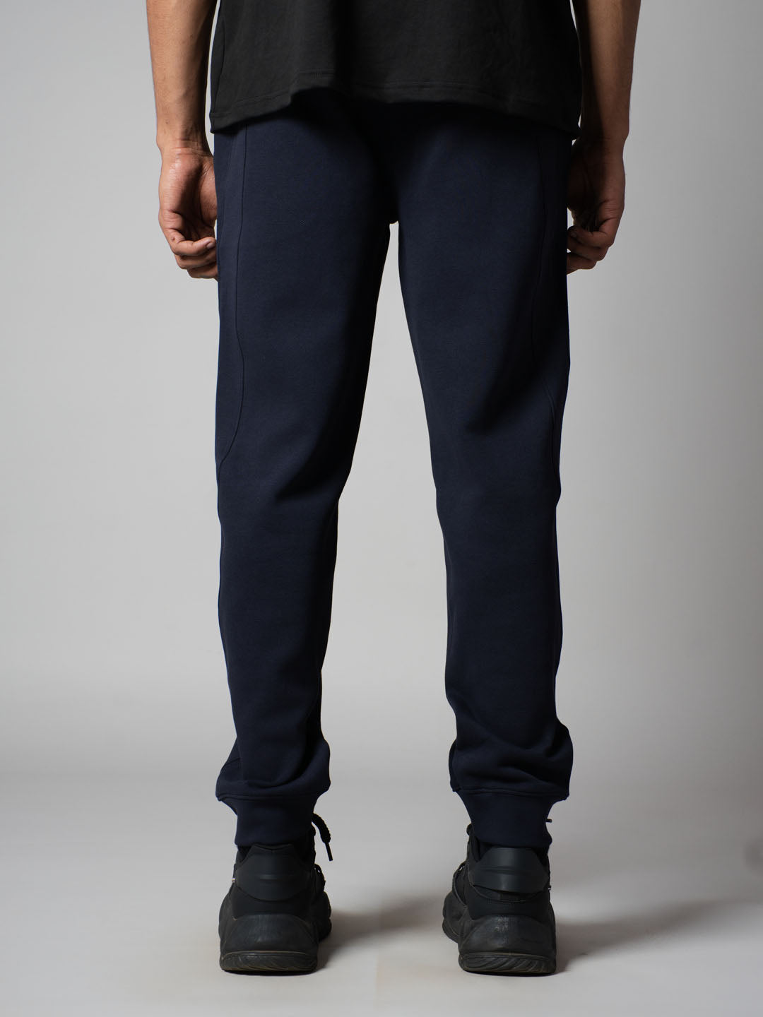 NAVY PATCH SWEATPANTS