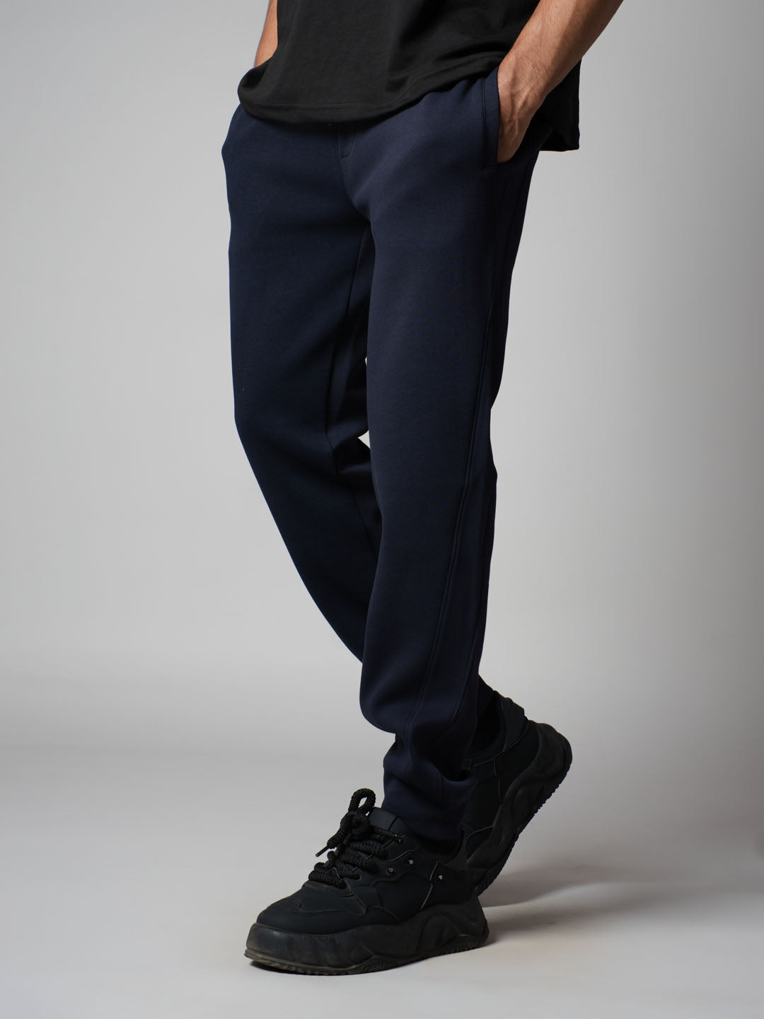 NAVY PATCH SWEATPANTS