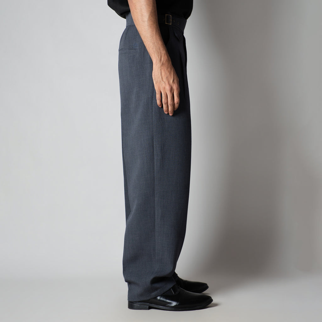DARK GREY VINTAGE BUCKLE PLEATED TROUSER