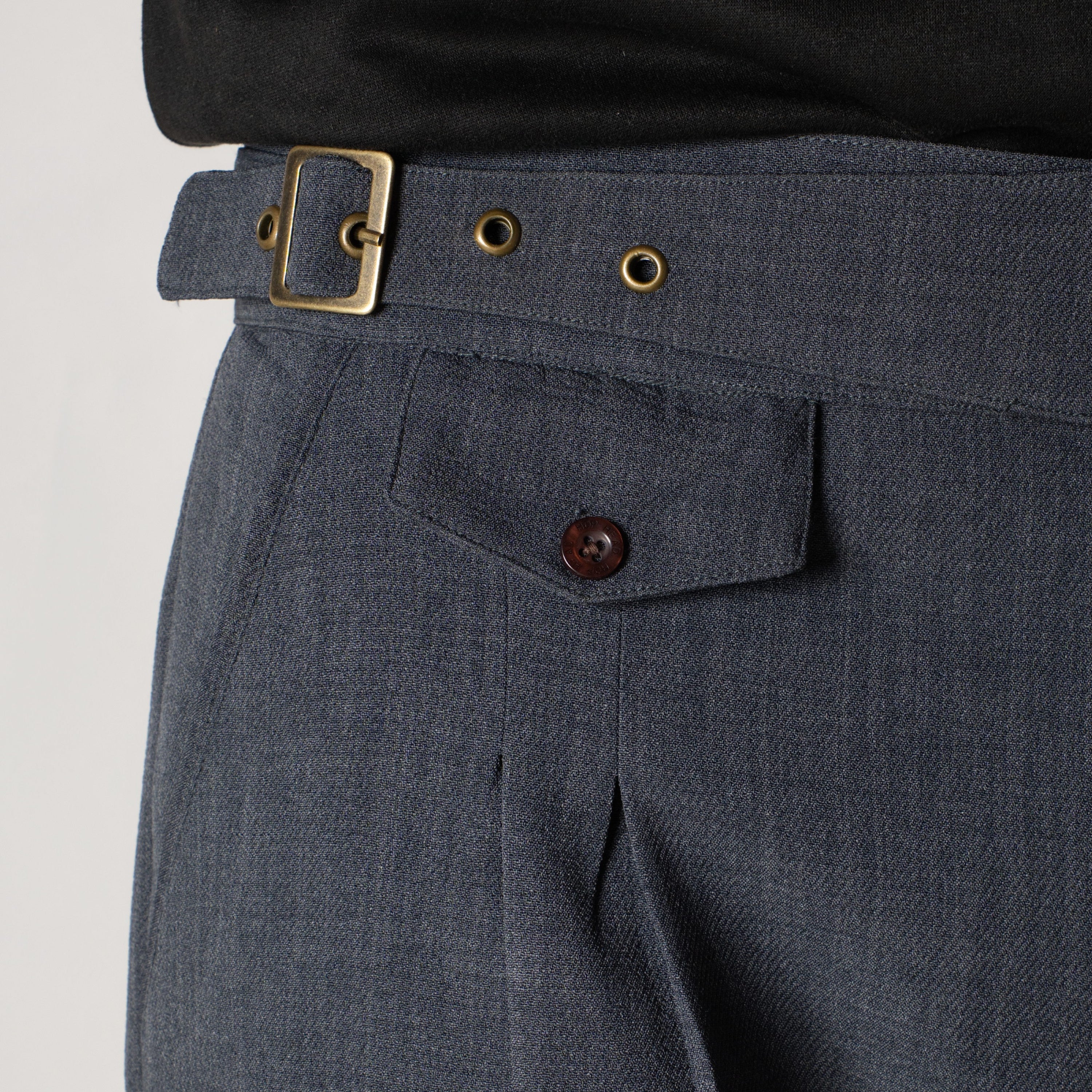 DARK GREY VINTAGE BUCKLE PLEATED TROUSER