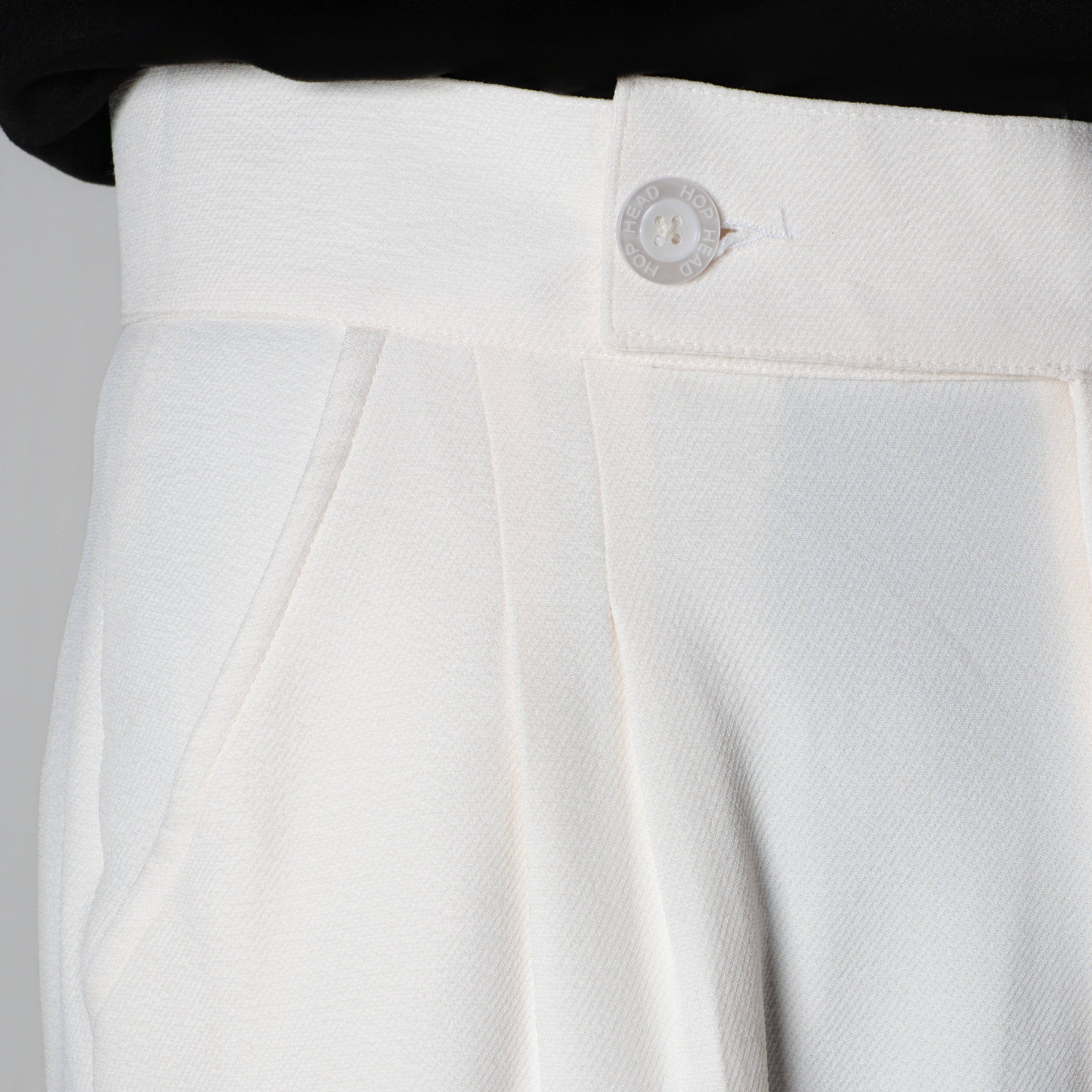 OFF-WHITE SINGLE BUTTON TROUSER