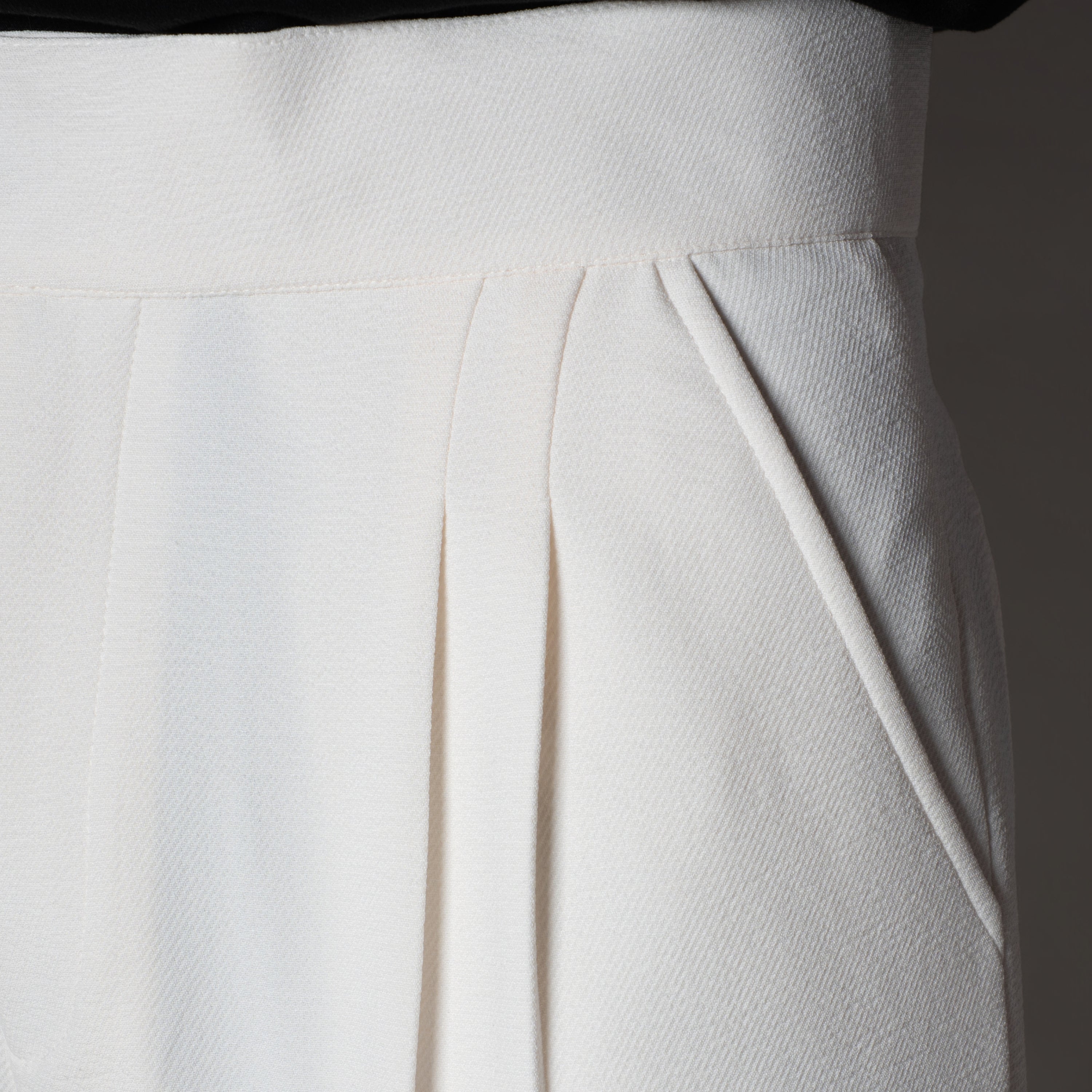 OFF-WHITE SINGLE BUTTON TROUSER