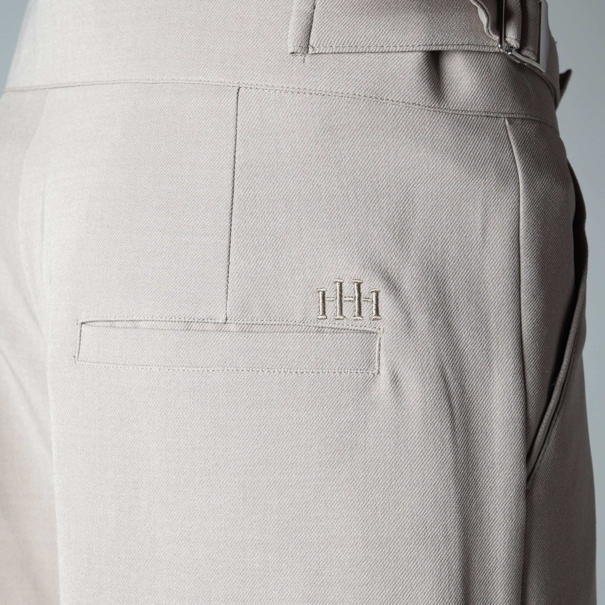 BEIGE DOUBLE PLEAT STRAIGHT FIT TROUSER