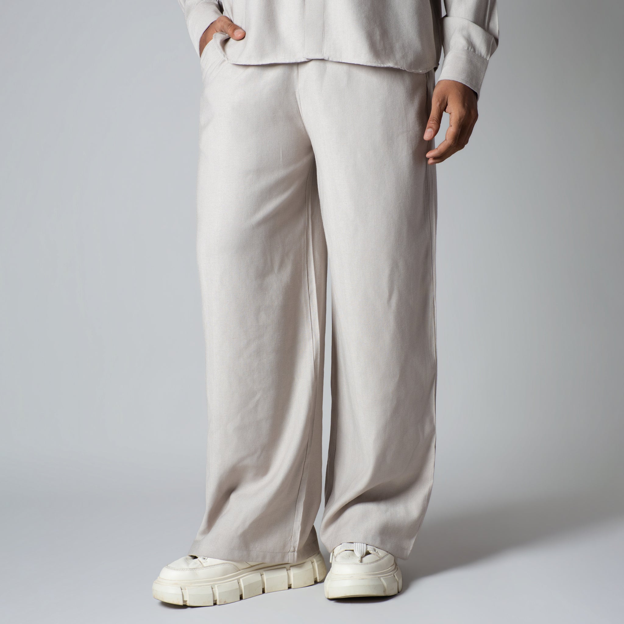 PALE GREY FLOW FABRIC PANT