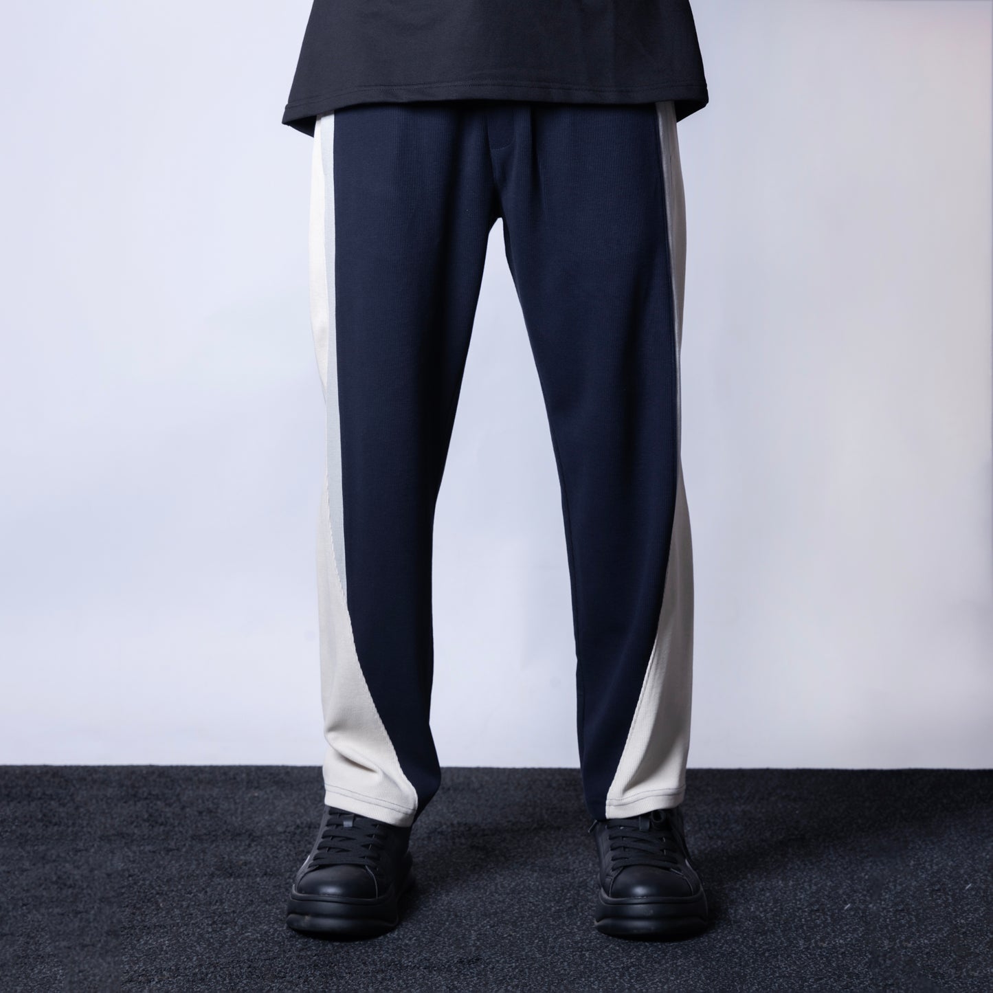 NAVY BLUE TRIO SWEATPANTS