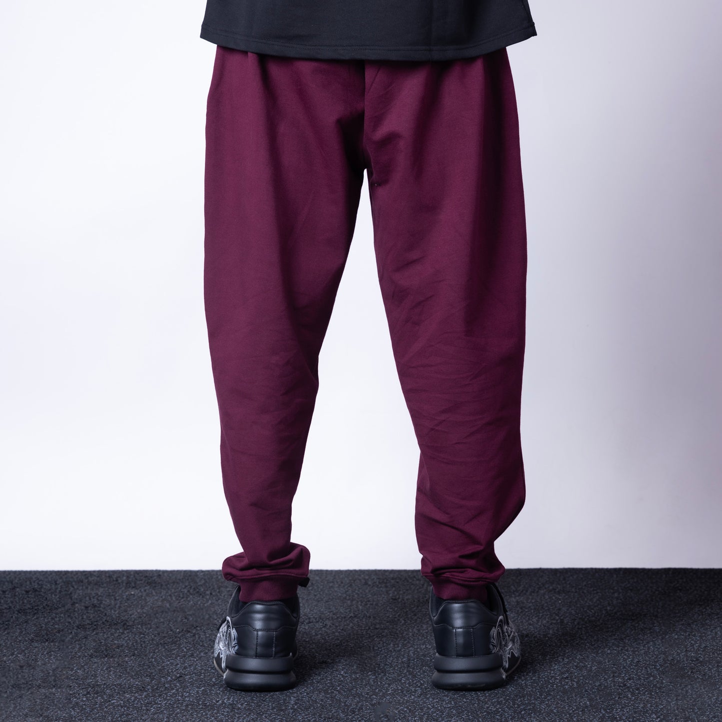 MAROON SWEATPANTS