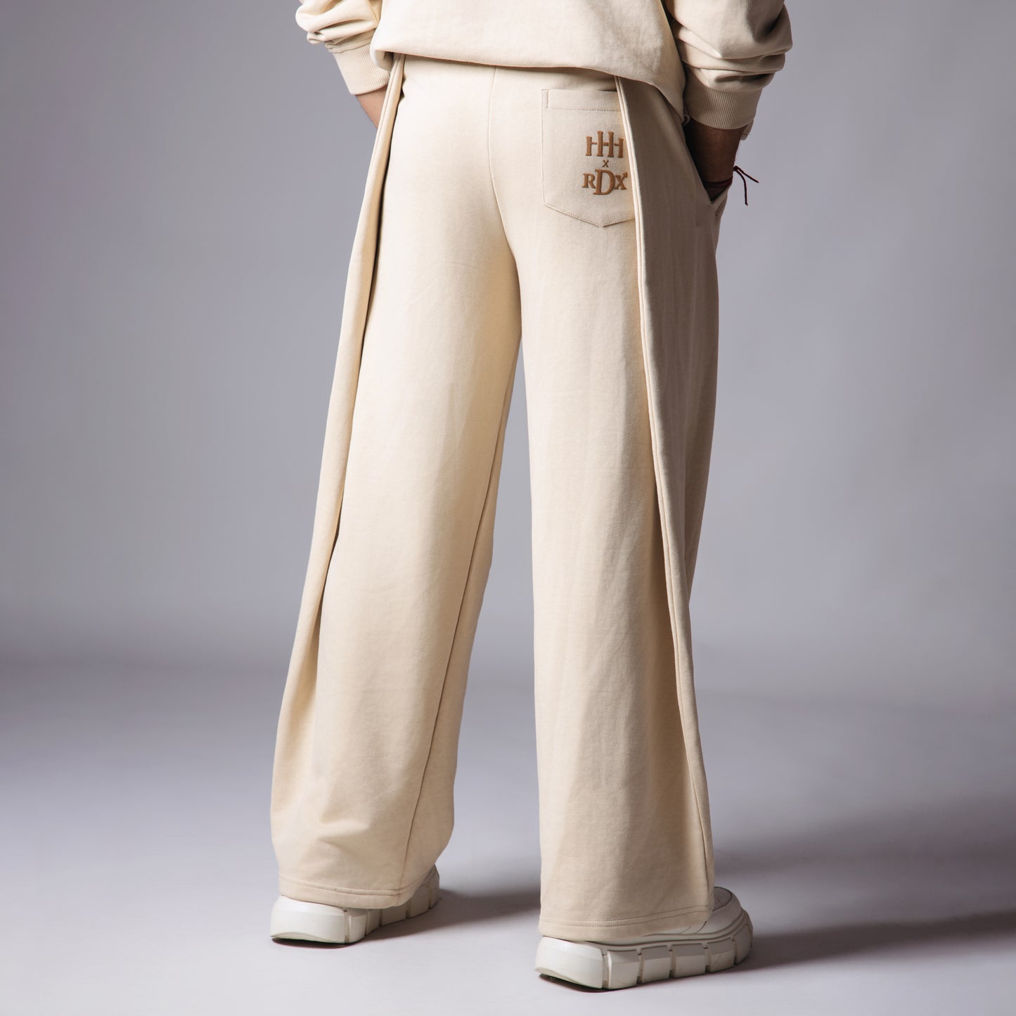 BEIGE EXTRA PANEL SWEATPANTS