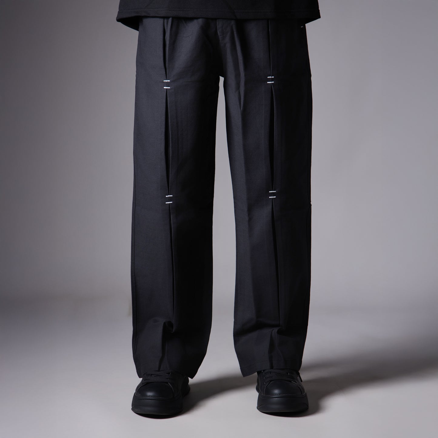 CHARCOAL REVERSE PLEATED COTTON PANTS