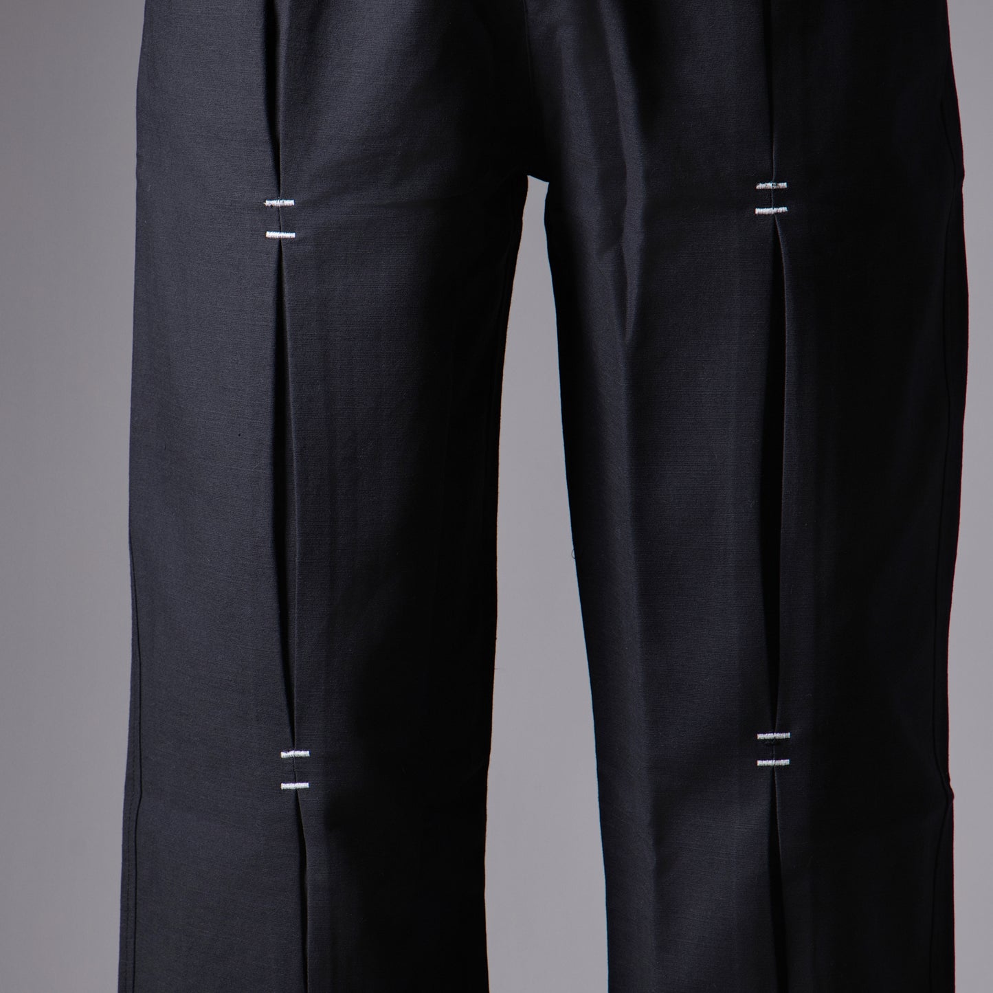 CHARCOAL REVERSE PLEATED COTTON PANTS