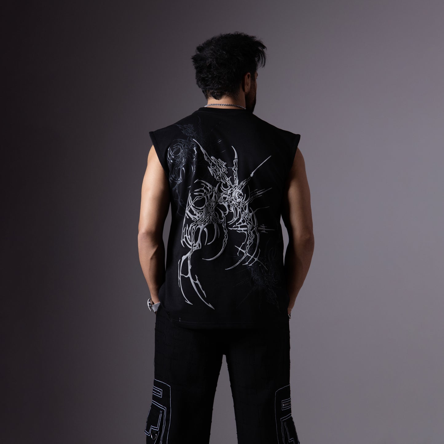 MORNING STAR BLACK SLEEVELESS GRAPHIC T-SHIRT