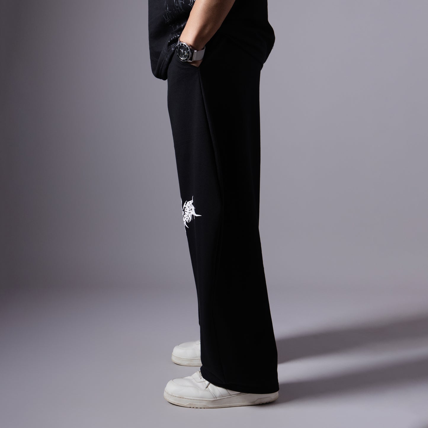 ANGELIC WINGS BLACK PRINTED EXTREME BAGGY SWEATPANTS