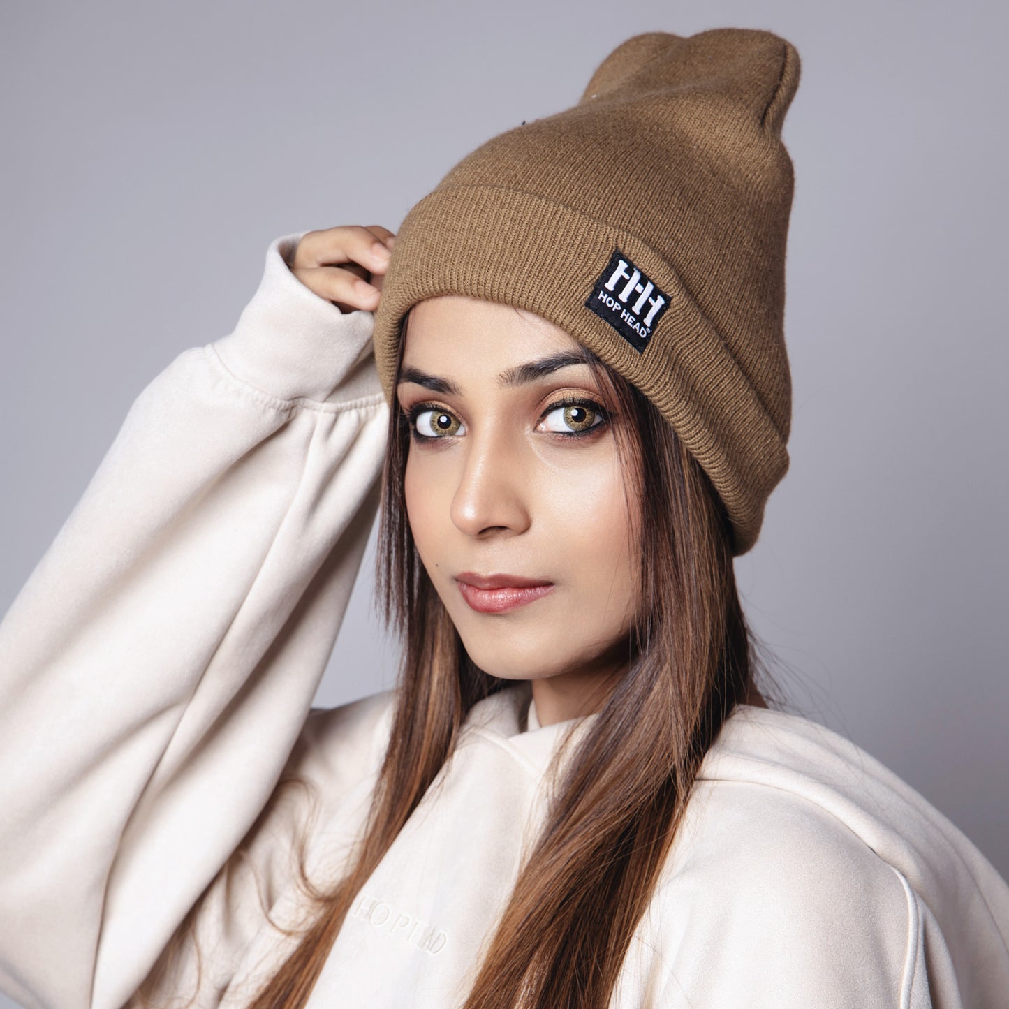 BROWN BEANIE