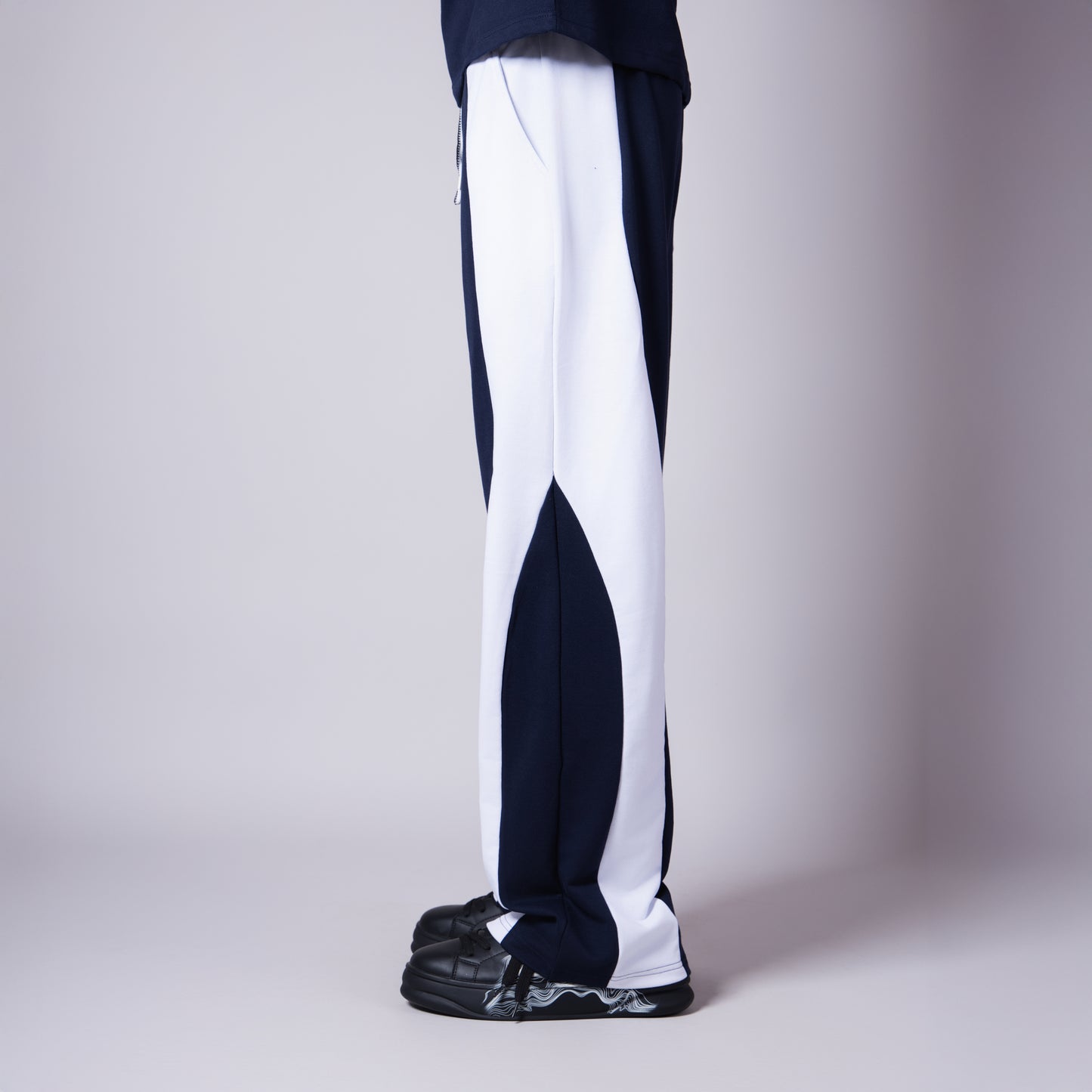 WAVY BLUE & WHITE BAGGY SWEATPANTS