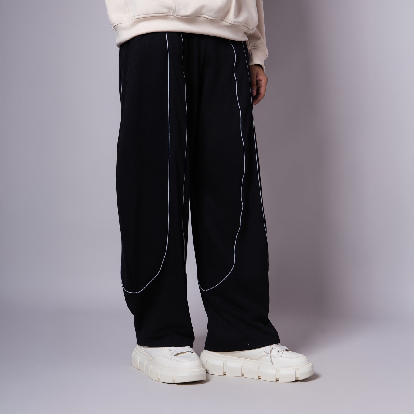 BLACK REFLECTIVE EXTREME BAGGY SWEATPANTS