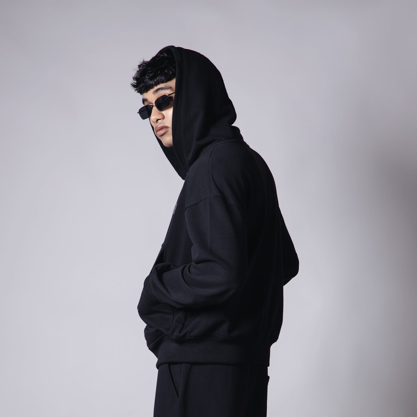 BLACK BASIC HEAVY ZIPPER HOODIE