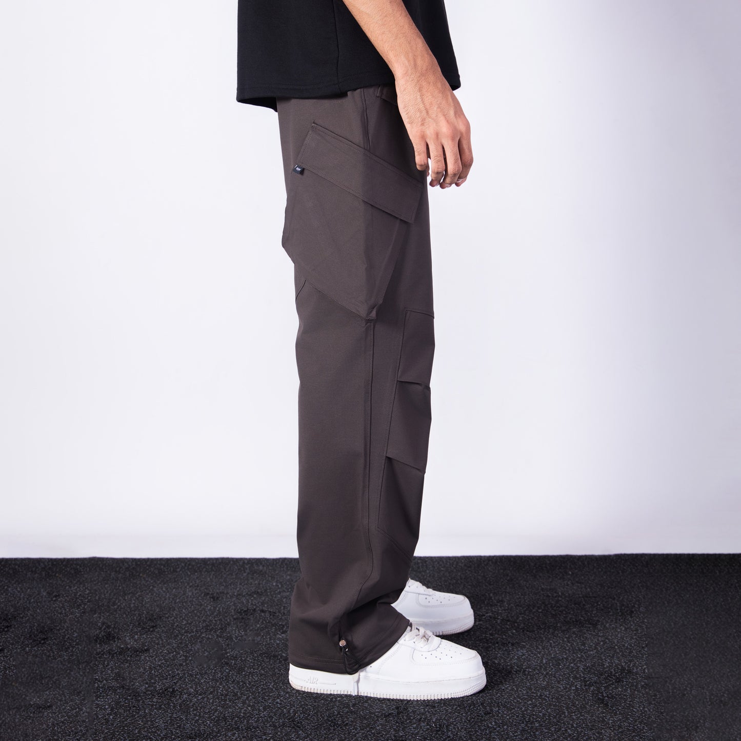 UMBER BROWN CROSS POCKET STRAIGHT FIT CARGO SWEATPANT