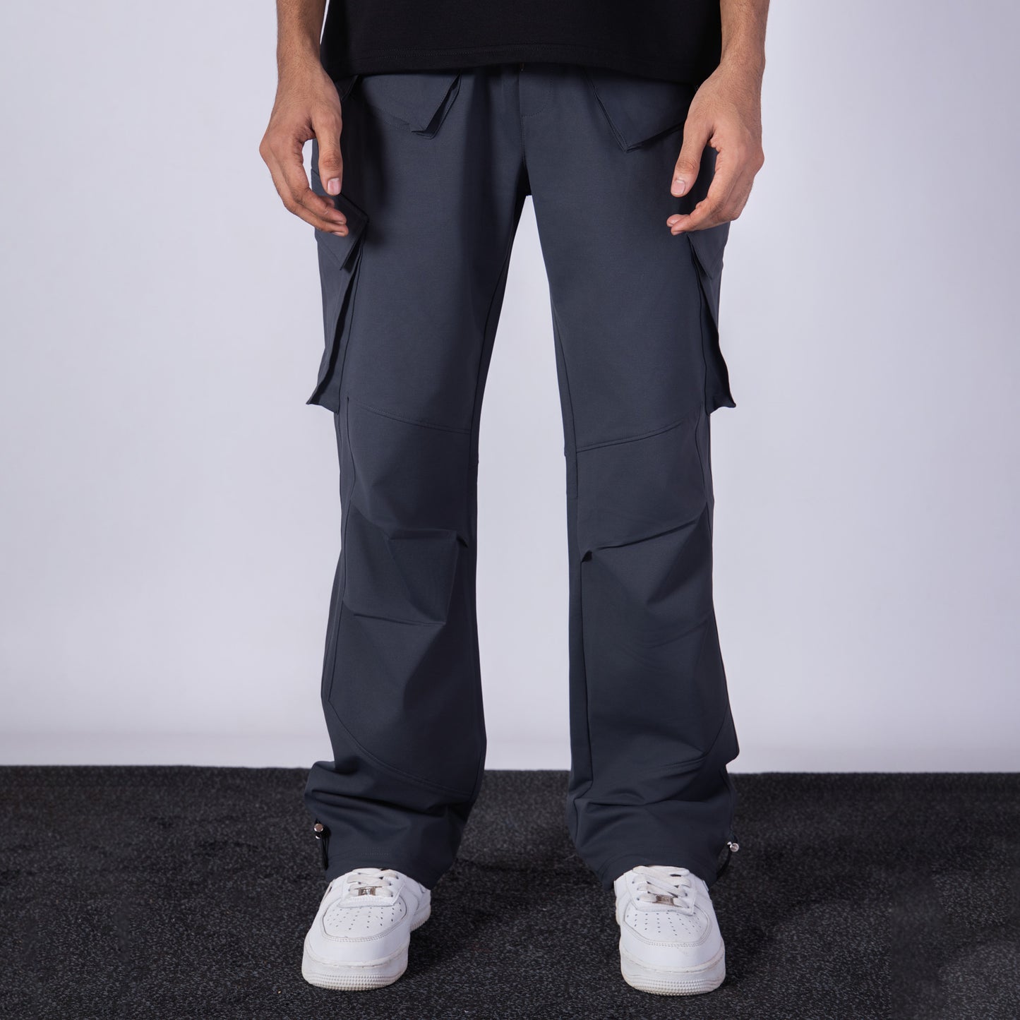 CHARCOAL CROSS POCKET CARGO STRAIGHT FIT SWEATPANT