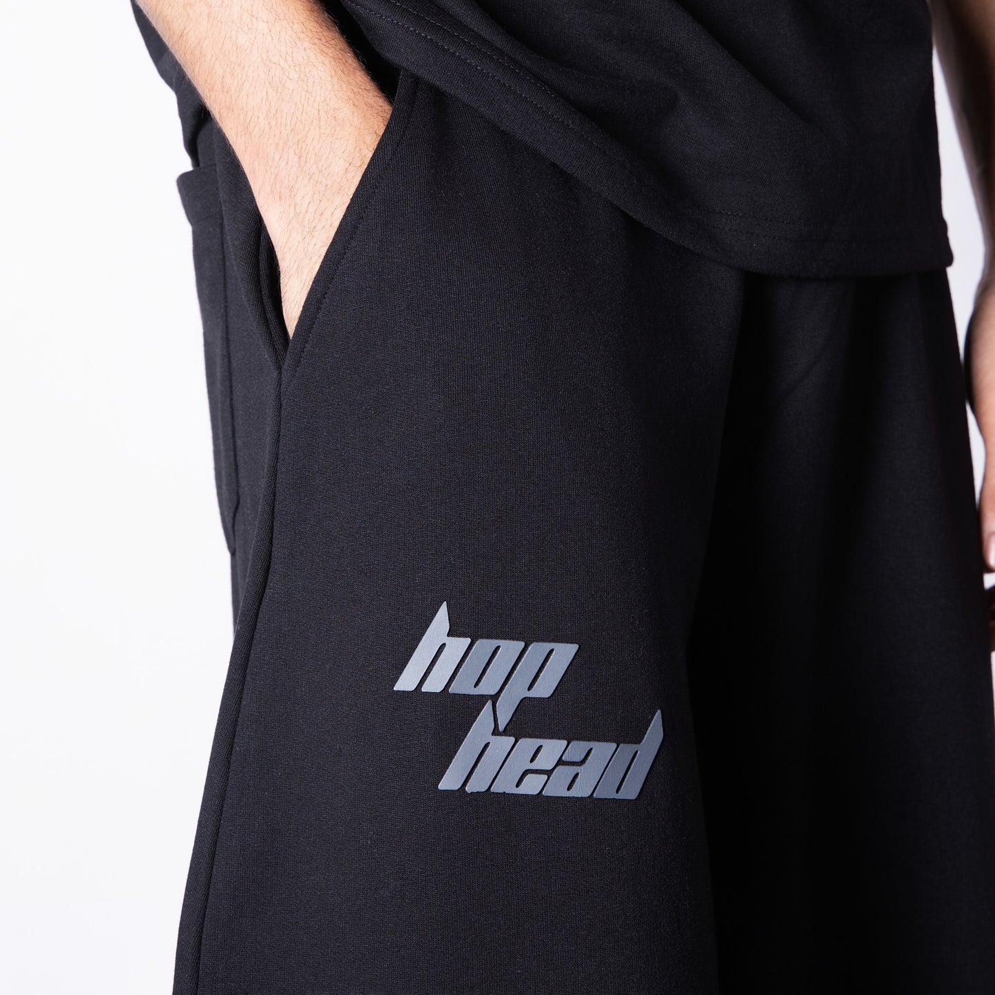 BLACK EXTREME BAGGY BASIC SWEATPANTS