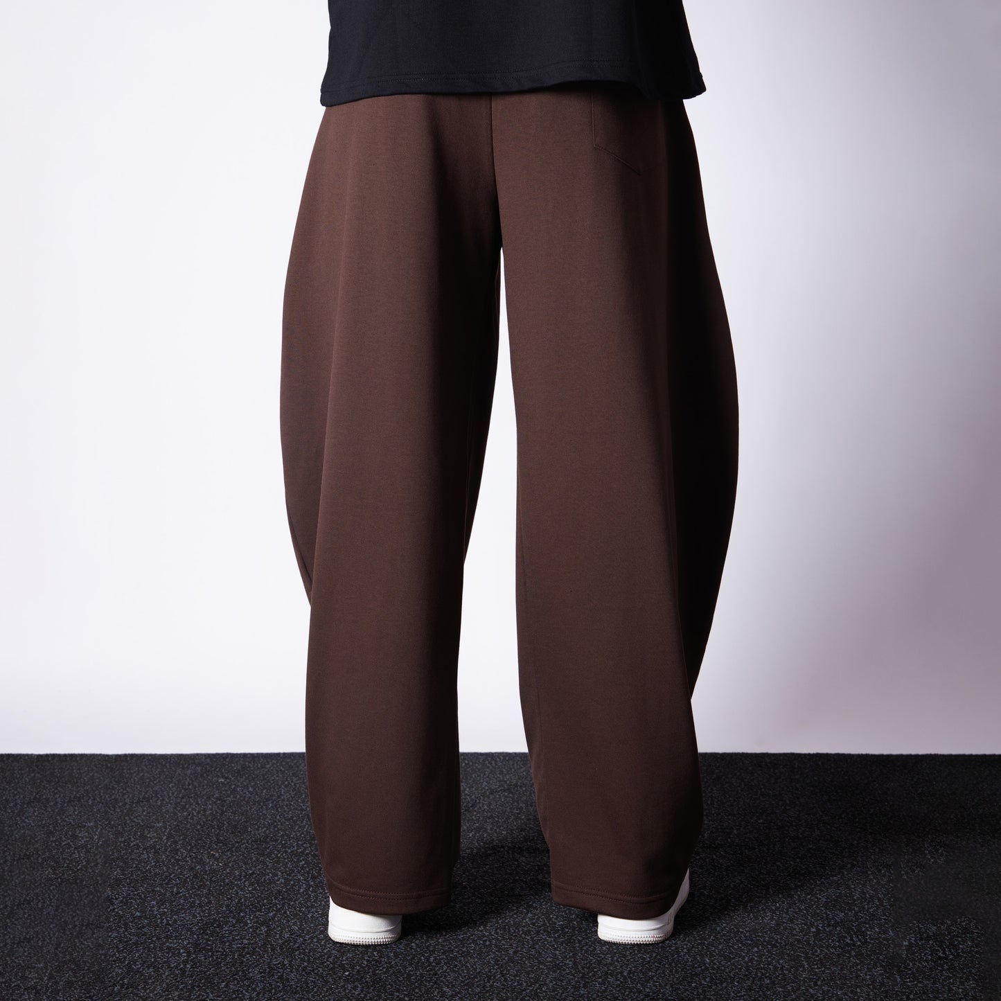 BROWN EXTREME BAGGY BASIC SWEATPANTS