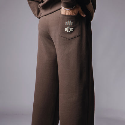 BROWN SINGLE PLEAT SWEATPANTS