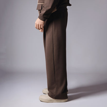 BROWN SINGLE PLEAT SWEATPANTS