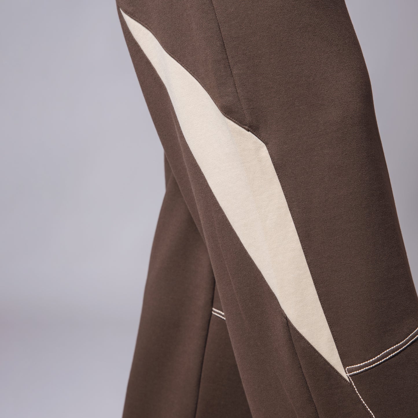 BROWN & BEIGE POINTED PANEL SWEATPANTS