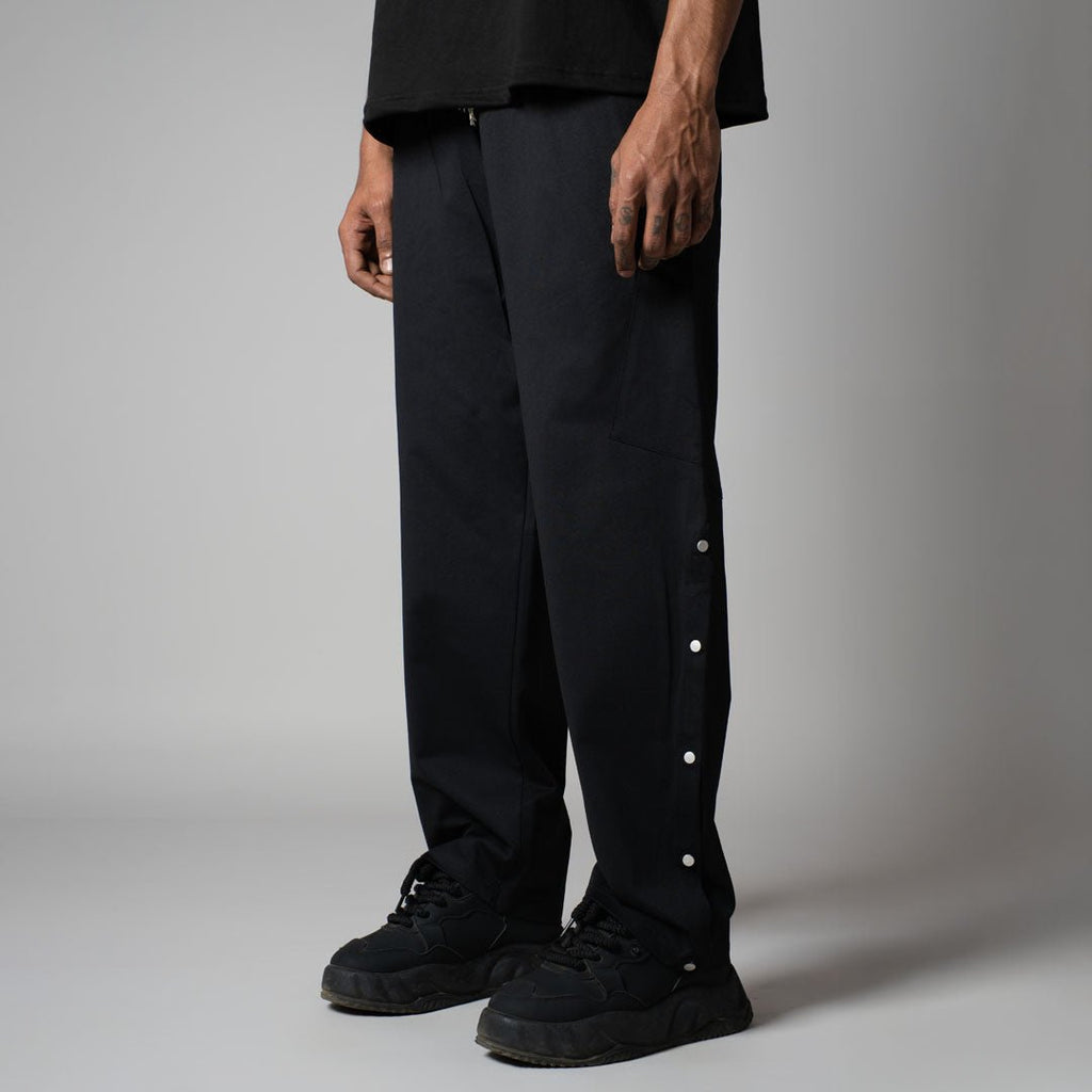 BLACK BUTTON DOWN CARGO SWEATPANTS - Hophead