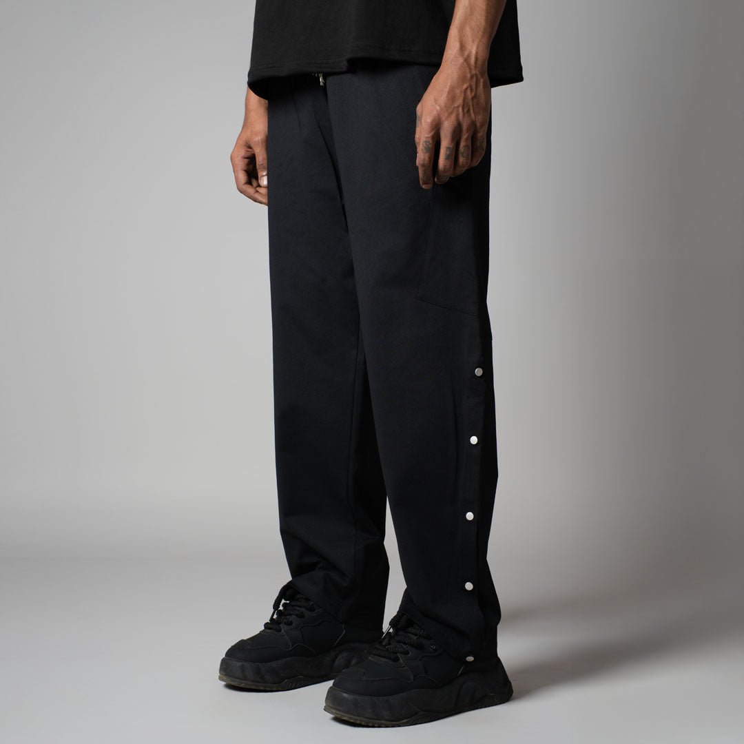 BLACK BUTTON DOWN CARGO SWEATPANTS - Hophead