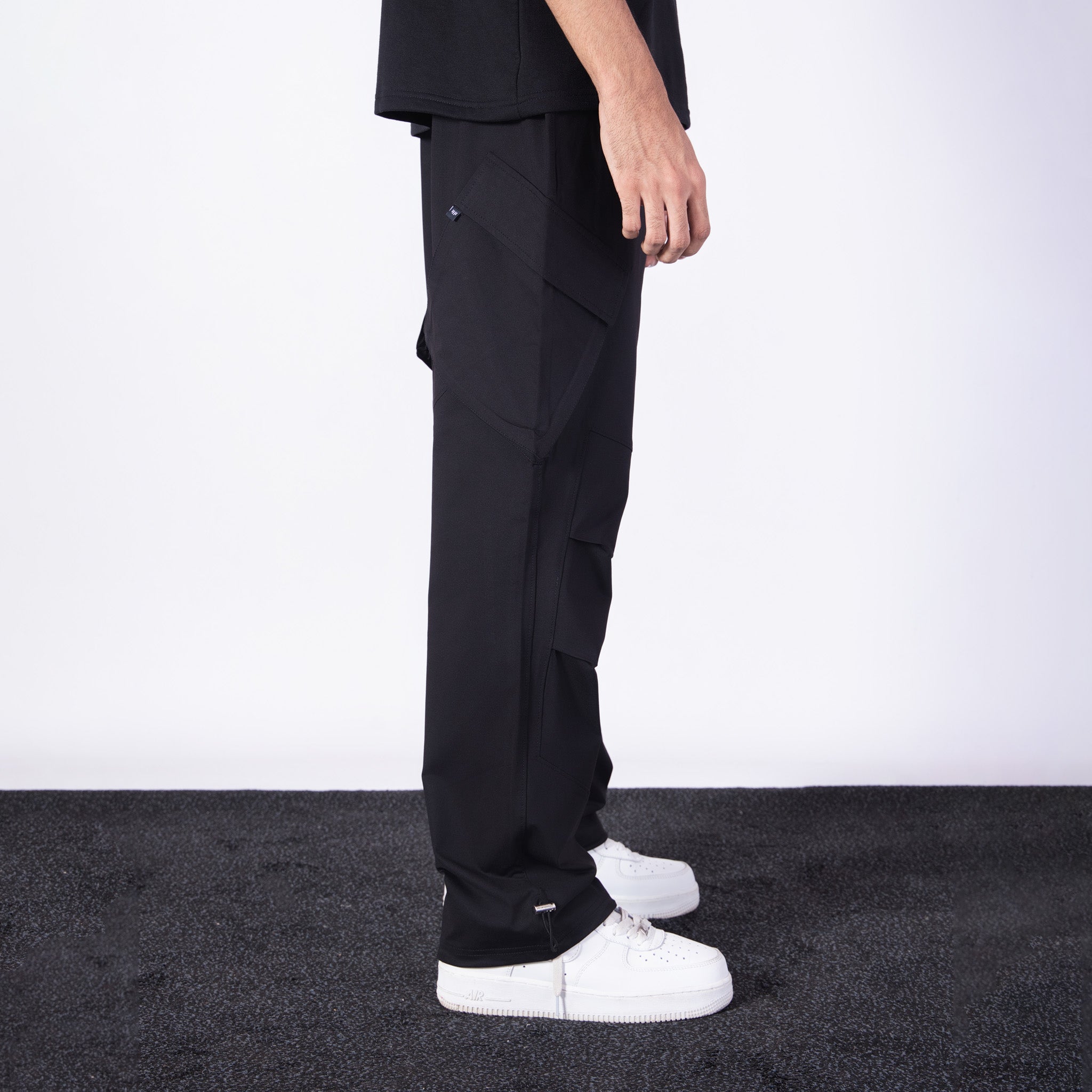 BLACK CROSS POCKET STRAIGHT FIT CARGO SWEATPANT - Hophead