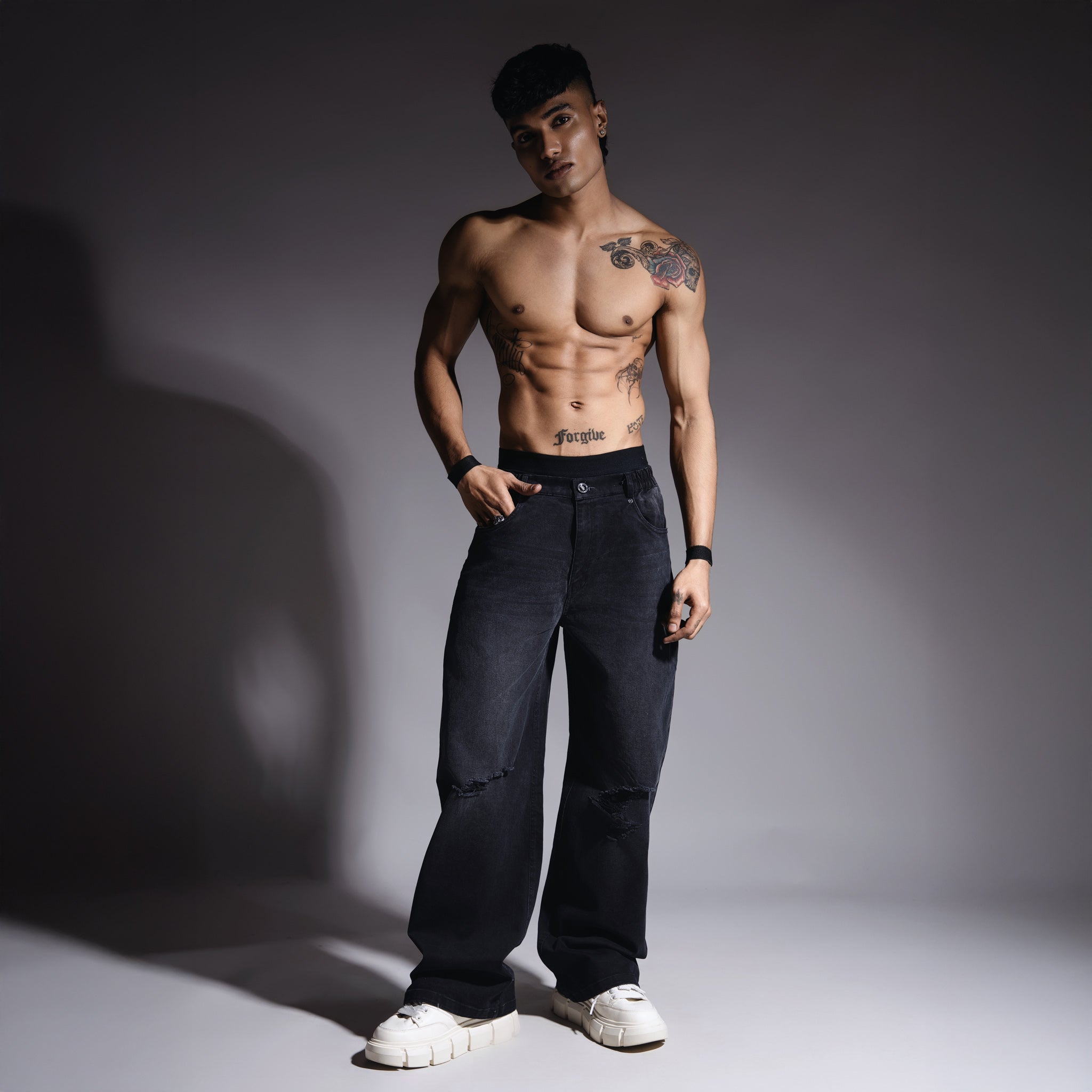 BLACK ECLIPSE RIPPED DENIM - Hophead