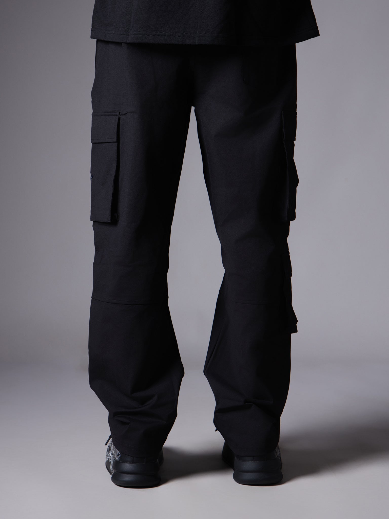 BLACK MULTI POCKET CARGO SWEAPANTS - Hophead